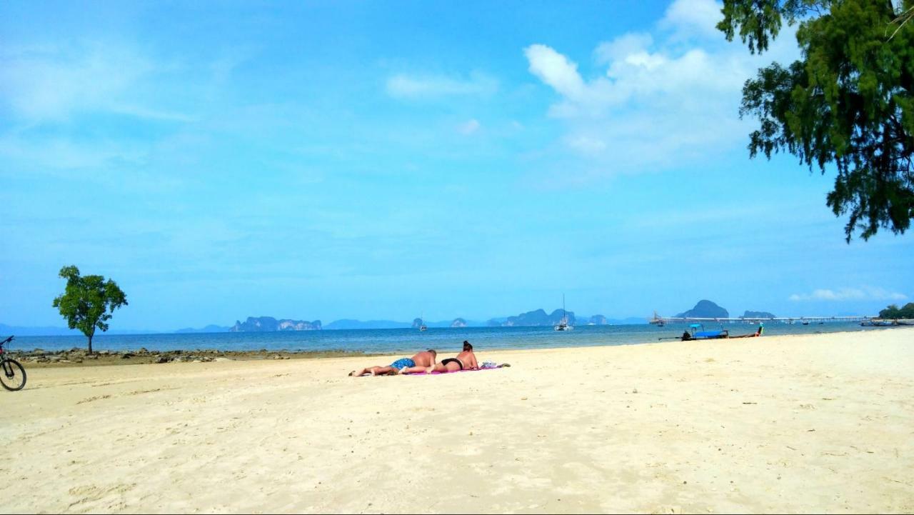 The Beach At Klong Muang Exterior foto